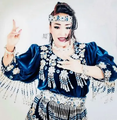 Aïcha nous apprend qu’elle est analphabète