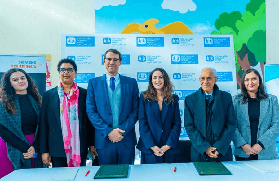 Ce partenariat stratégique entre Siemens Healthineers et SOS Villages d’Enfants Maroc. Un partenariat que nous souhaitons qu’il soit un modèle de générosité au profit d’enfants démunis à Dar Bouazza et à Dakhla